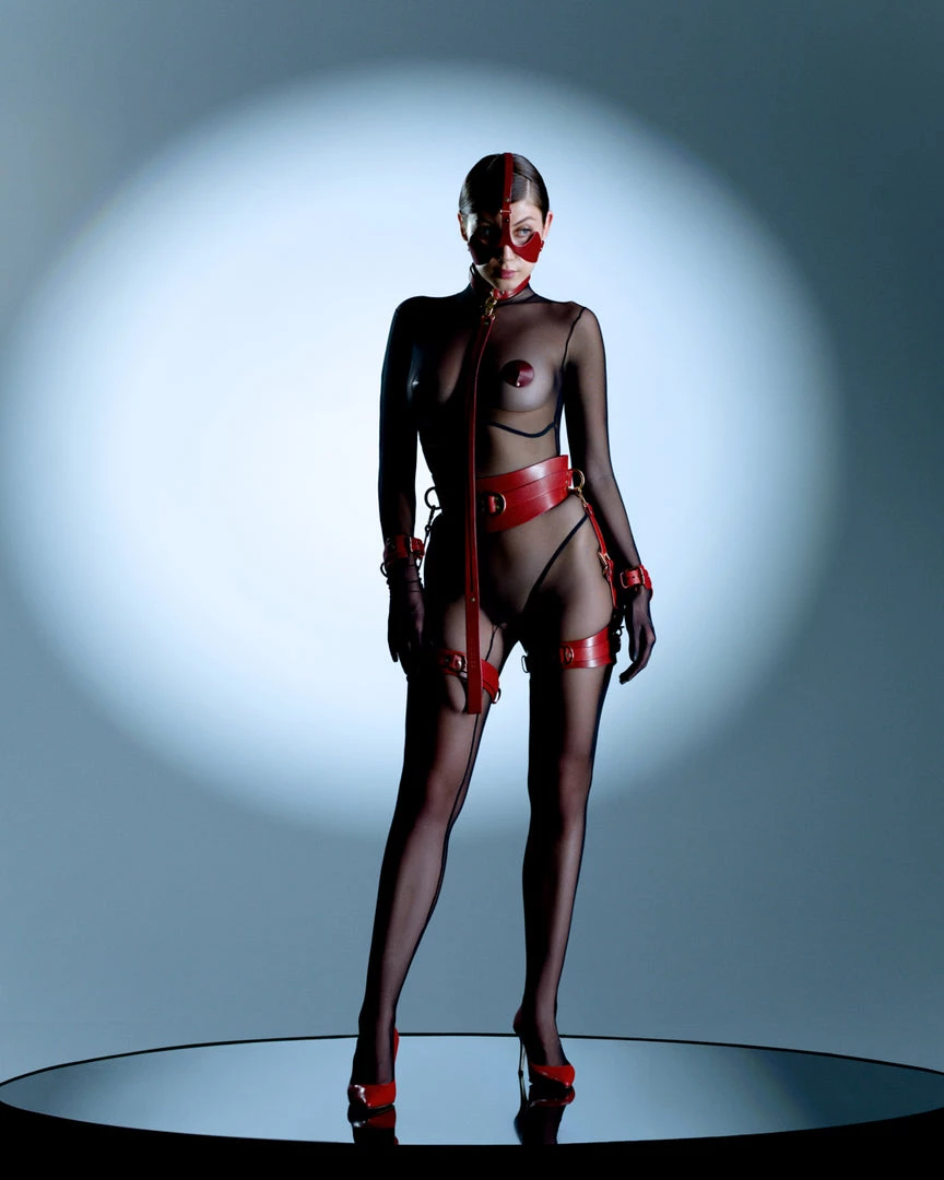 Anoeses Mask "Gyles" Red Restraint 6 Anoeses Mask "Gyles" Red Restraint