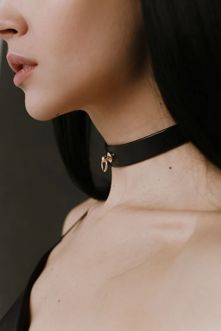 Anoeses Restraint Choker "Delia" Black 5 Anoeses Restraint Choker "Delia" Black