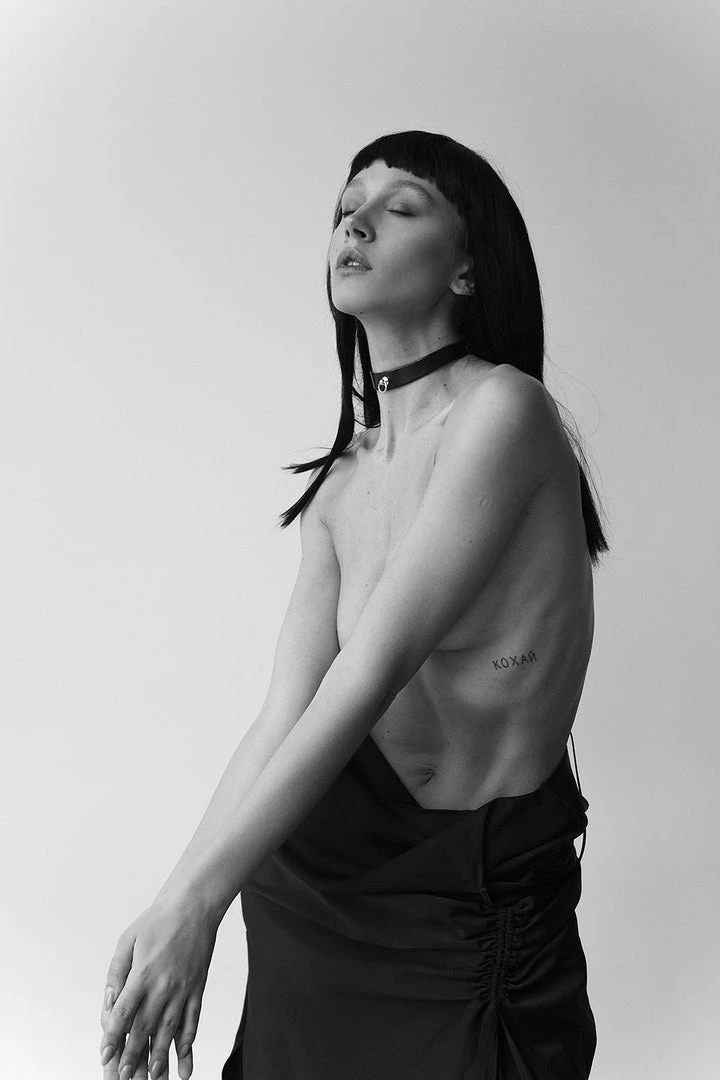 Anoeses Restraint Choker "Delia" Green 5 Anoeses Restraint Choker "Delia" Green