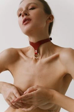 Anoeses Restraint Choker