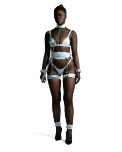 Anoeses Restraint Set "Nellie" Light Blue Patent