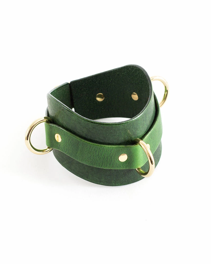 Anoeses Restraint Collar "Urania" Green 4 Anoeses Restraint Collar "Urania" Green