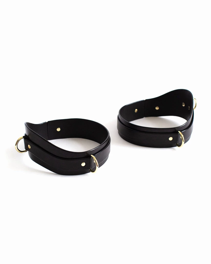 ANOESES Thigh Cuffs "URANIA" Black Restraint 4 ANOESES Thigh Cuffs "URANIA" Black Restraint